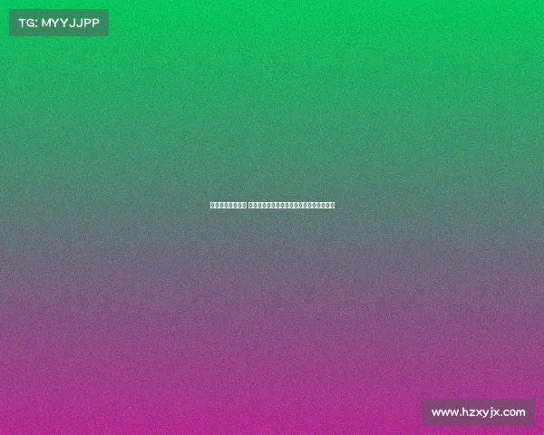 热刺全队抵达韩国 孙兴慜与梁民革手持国旗合影庆祝家乡之行